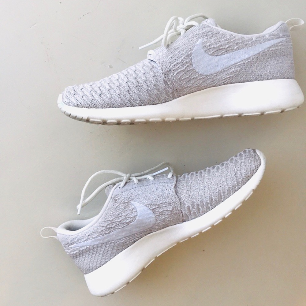 Nike Roshe One Flynit Shoes